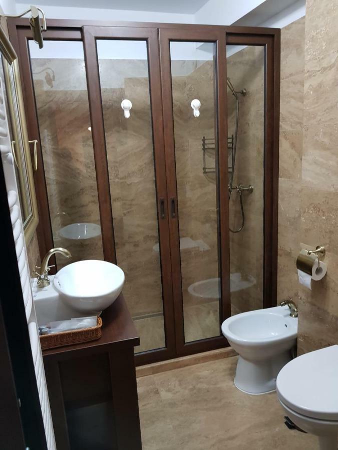 Apartament 2 Camere Ultracentral Râmnicu Vâlcea Eksteriør bilde